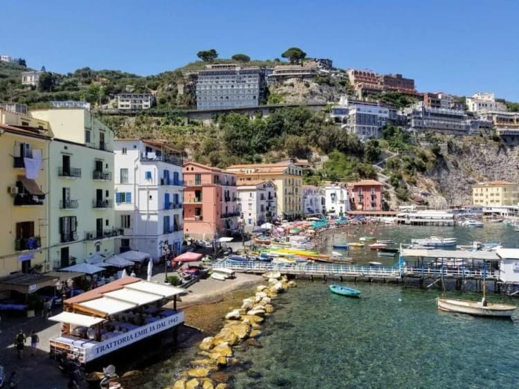 General view, La Casa Dell Orologio, Naples