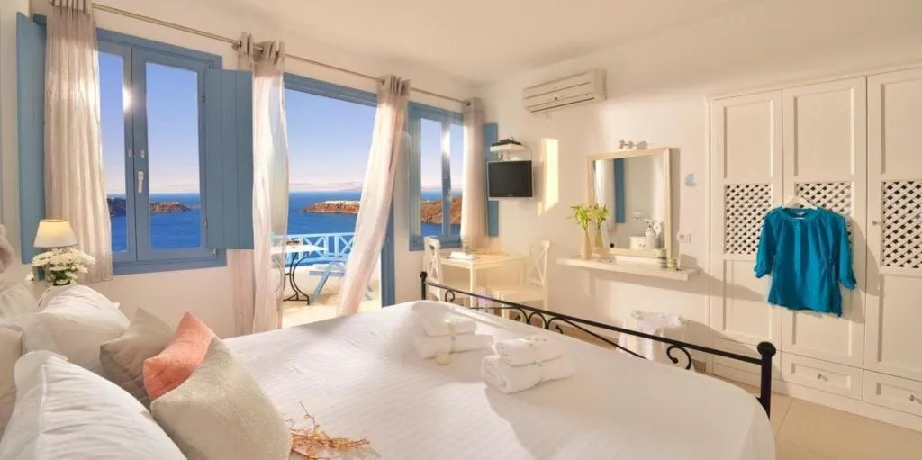 DOUBLE CLASSIC KING BED Room, Absolute Bliss Imerovigli Suites, Santorini