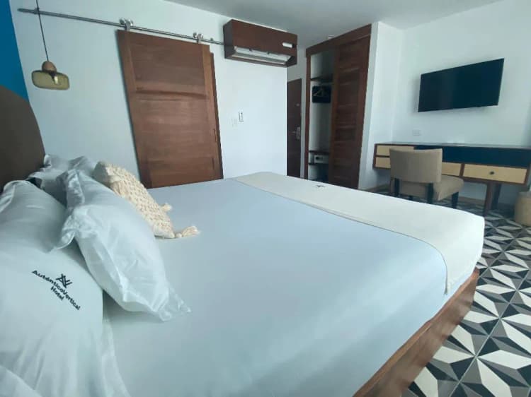 DOUBLE DELUXE WITH BALCONY Room, Hotel Autentico Vertical Playa Del Carmen, Playa Del Carmen