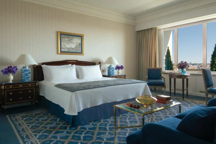 DOUBLE PREMIER KING BED Room, Four Seasons Hotel Ritz Lisbon, Lisbon
