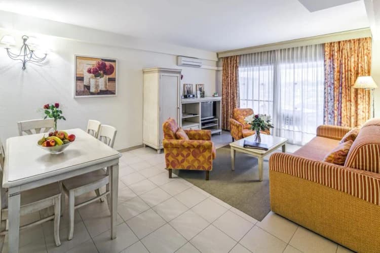 APARTMENT CAPACITY 4 TWO BEDROOMS Room, ONA Garden Lago, Majorca