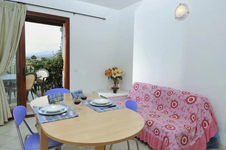 APARTMENT CAPACITY 6 Room, Residence Lu Fraili, Olbia
