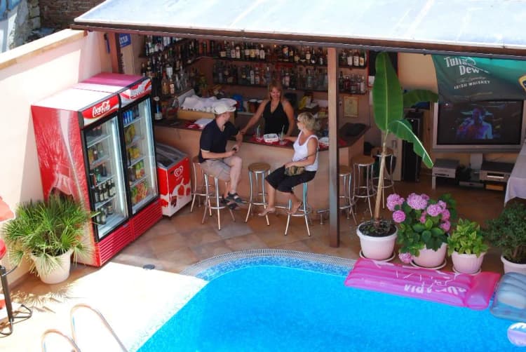 Bar, Italia, Bourgas