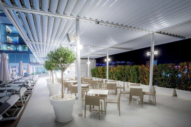 Bar, Radisson Blu Hotel Larnaca, Cyprus