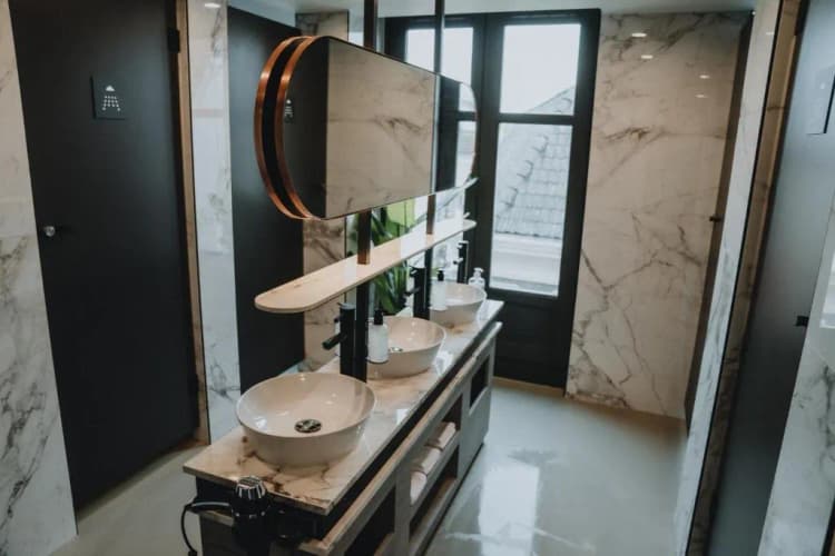 Cabin WITH SHARED BATHROOM WITH VIEWS Room, This Ho(s)tel, Amsterdam