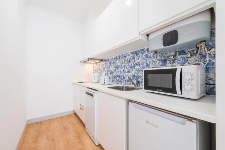 APARTMENT CITY VIEW Room, Via Augusta 129, Lisbon