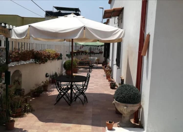 General view, B&B PompeiLog, Naples