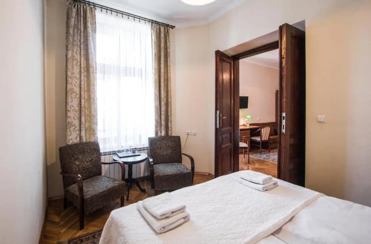 APARTMENT CAPACITY 4 TWO BEDROOMS Room, Aparthotel Basztowa, Krakow