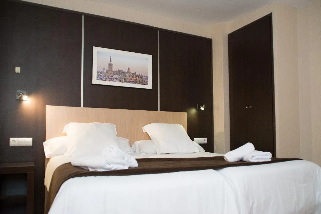 Double or Twin ECONOMY Room, Plaza, Seville