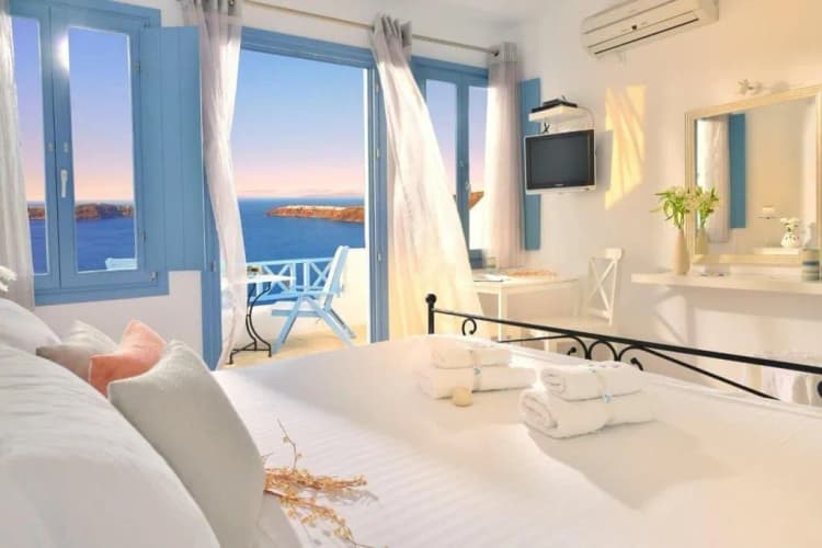 DOUBLE CLASSIC KING BED Room, Absolute Bliss Imerovigli Suites, Santorini
