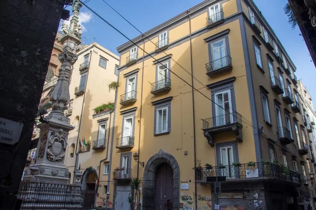 General view, La Cattedrale Bed & Breakfast, Naples