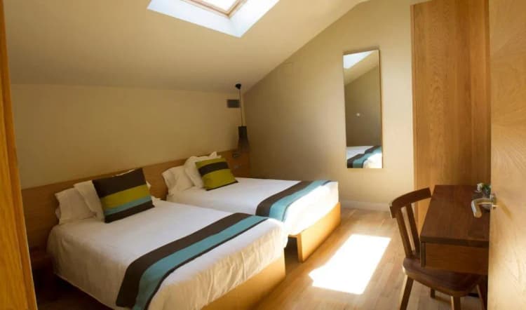 APARTMENT DELUXE LAKE VIEW Room, Vall De Nuria Apartamentos, Costa Brava