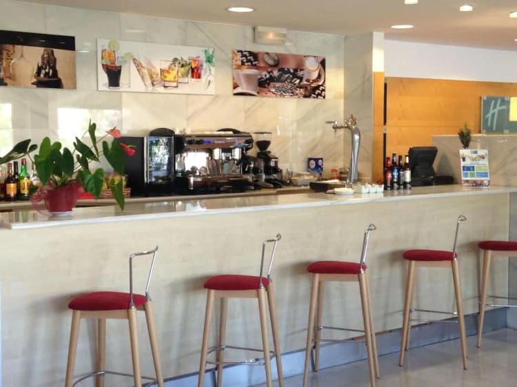 Bar, Holiday Inn Express Valencia Bonaire, Valencia