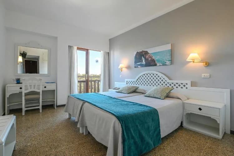 Double or Twin SEA FRONT Room, Pinos Playa Hotel, Majorca