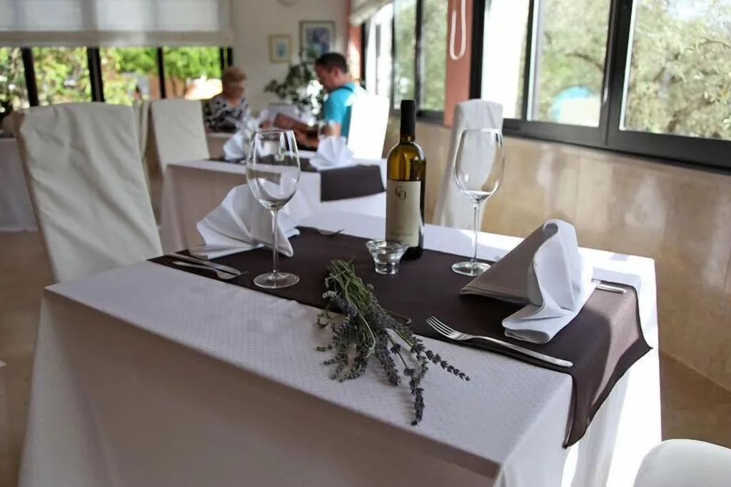 Bar, Carmen, Istria