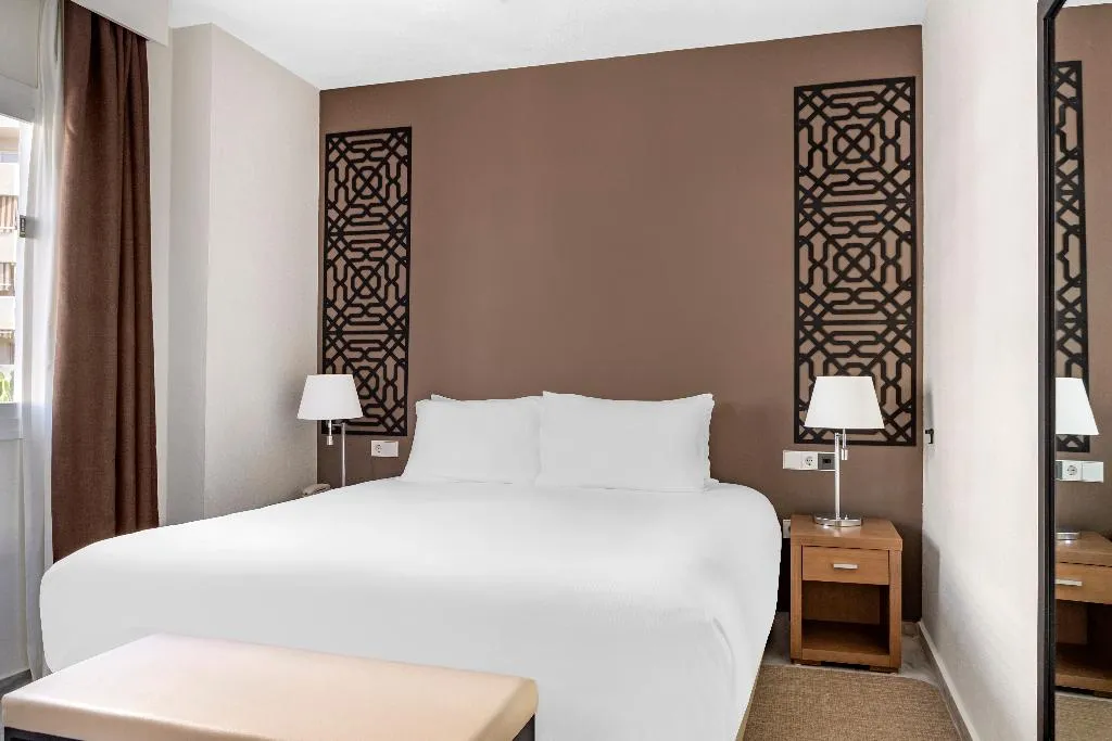 APARTMENT CAPACITY 4 ONE BEDROOM Room, Sahara Sunset, Costa Del Sol