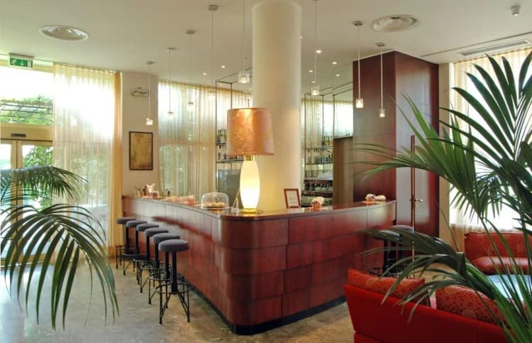 Bar, Reginna Palace, Naples