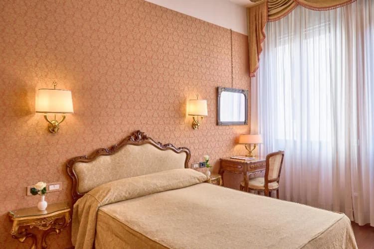 DOUBLE STANDARD Room, Locanda Vivaldi, Venice