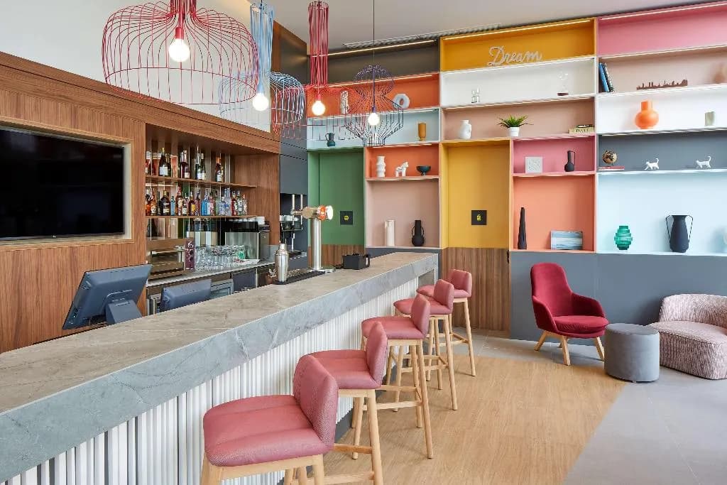 Bar, Hampton by Hilton Barcelona Fira Gran Via, Barcelona