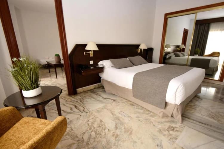 Bed in dormitory STANDARD Room, Hotel Turia, Valencia