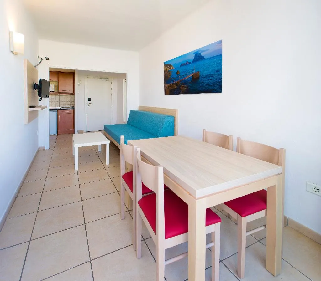 APARTMENT CAPACITY 2 ONE BEDROOM Room, Apartamentos Tramuntana, Ibiza