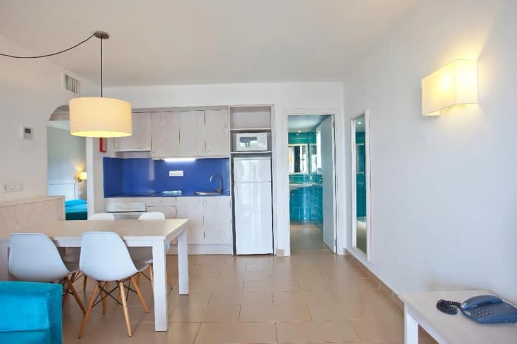 APARTMENT CAPACITY 7 TWO BEDROOMS Room, Seth Mestral Llebeig, Menorca