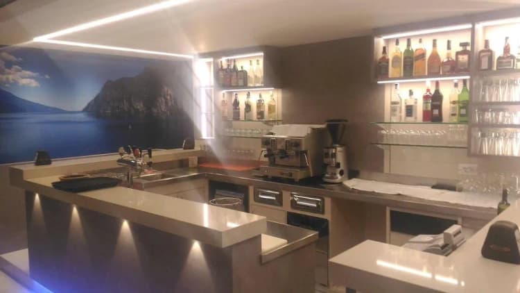 Bar, Gardesana, Milan