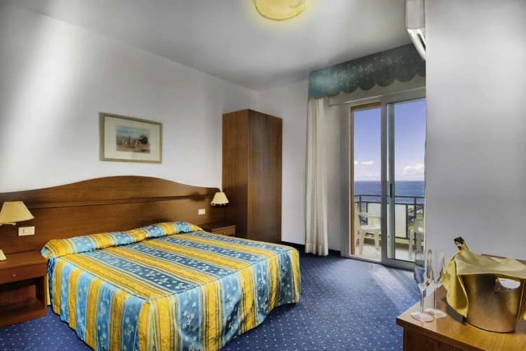 DOUBLE SIDE SEA VIEW Room, Hotel London, Venice