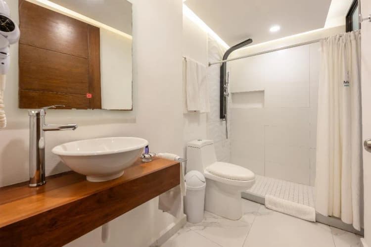 DOUBLE DELUXE QUEEN BED Room, Marvic Hotel, Playa Del Carmen