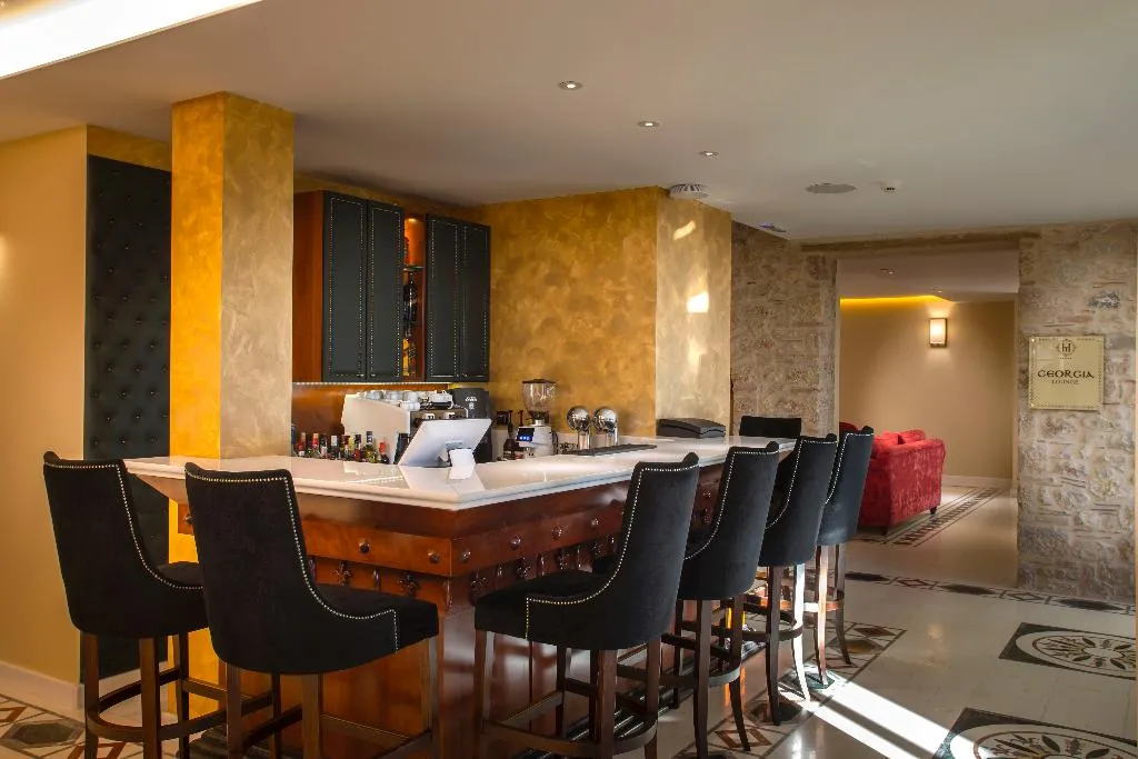 Bar, Mystras Grand Palace Resort & Spa, Athens