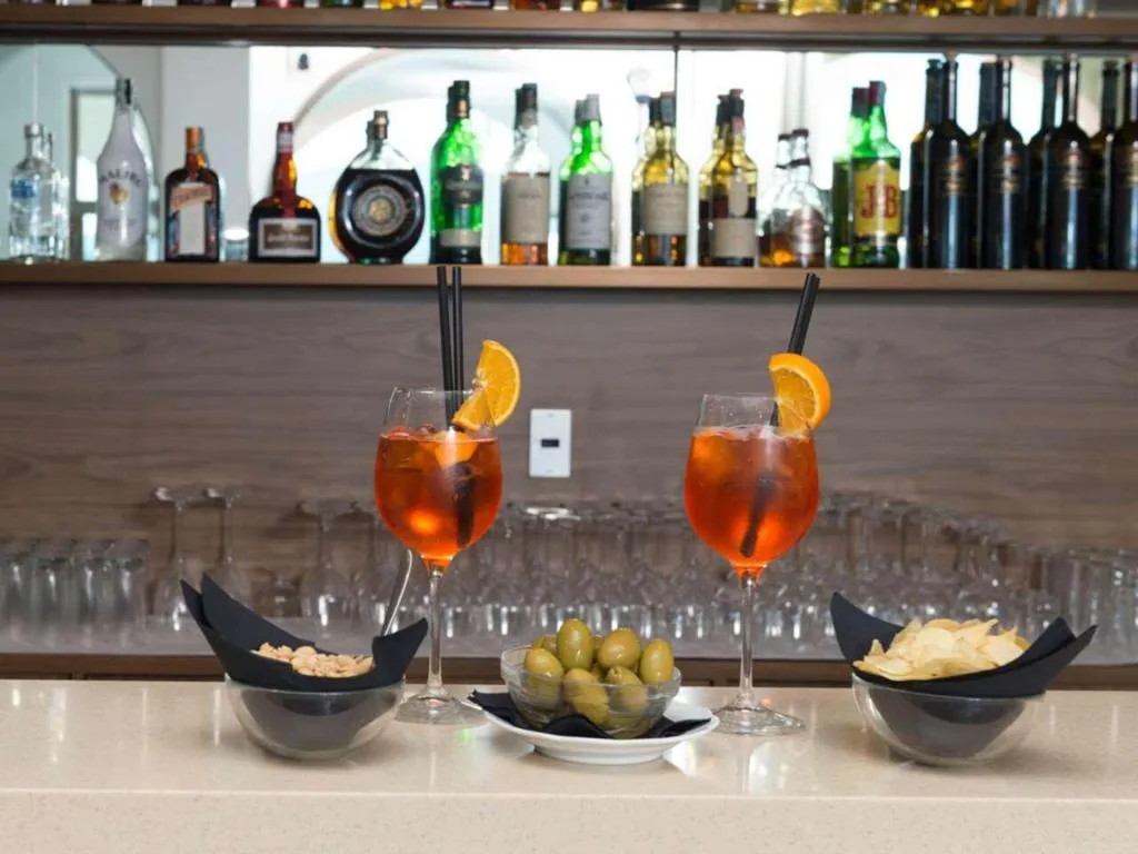 Bar, Hotel Villa Carlotta, Milan