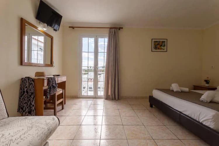 APARTMENT CAPACITY 5 TWO BEDROOMS Room, Laganas Holidays Hotel, Zante