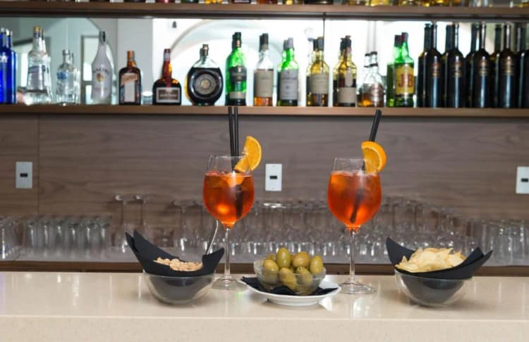 Bar, Hotel Villa Carlotta, Milan