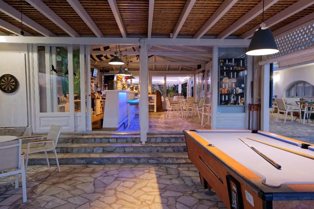 Bar, Oasis Beach Hotel, Crete