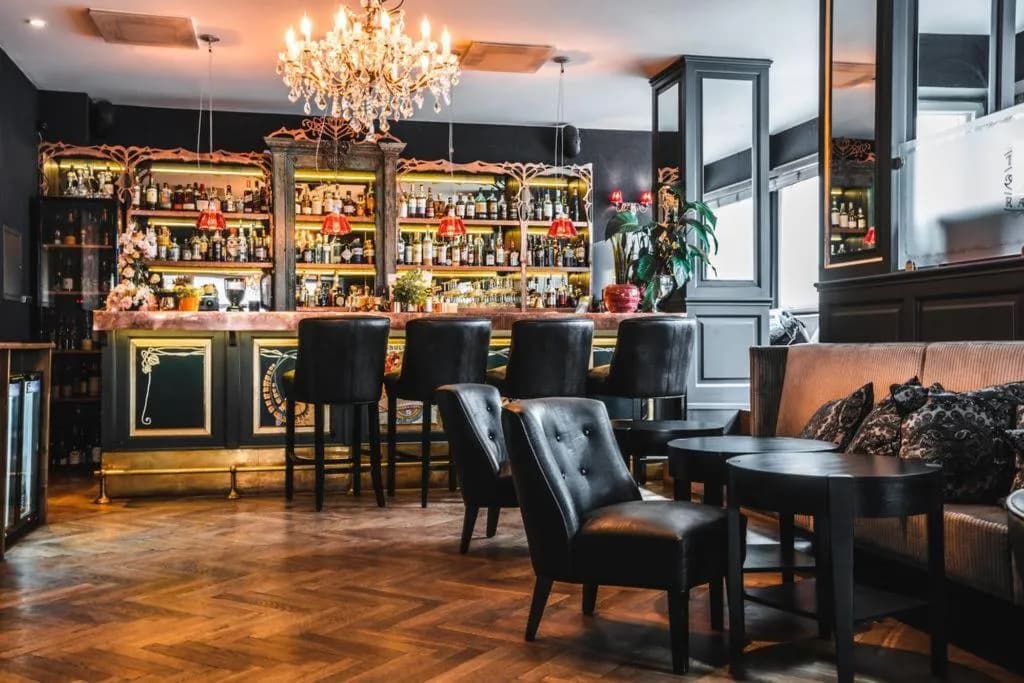 Bar, Hotel St Petersbourg, Tallinn