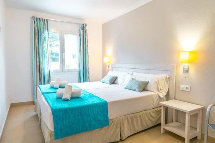 APARTMENT DELUXE THREE BEDROOM Room, Seth Mestral Llebeig, Menorca