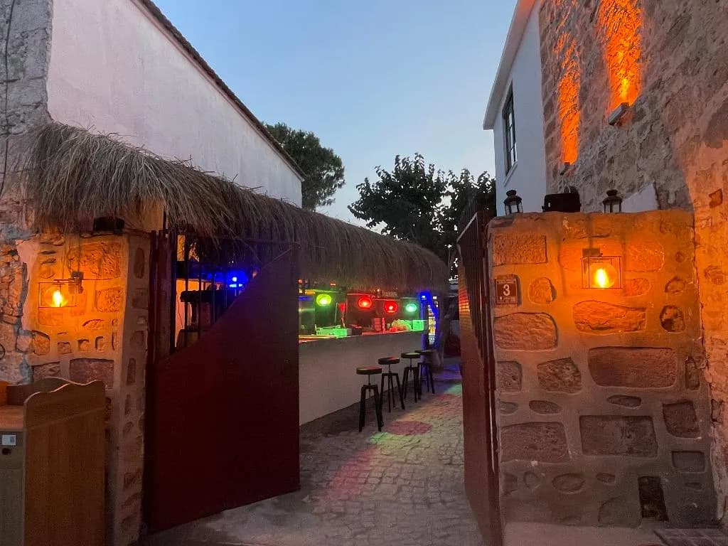 Bar, Romali Guesthouse, Izmir