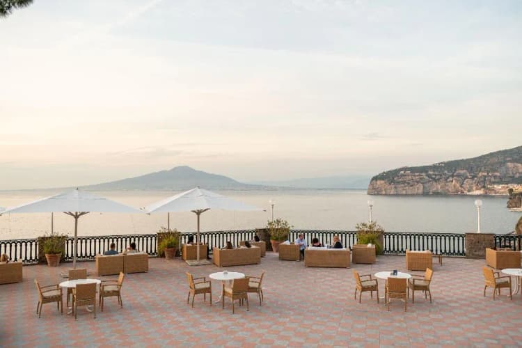 Bar, Grand Hotel Europa Palace, Naples