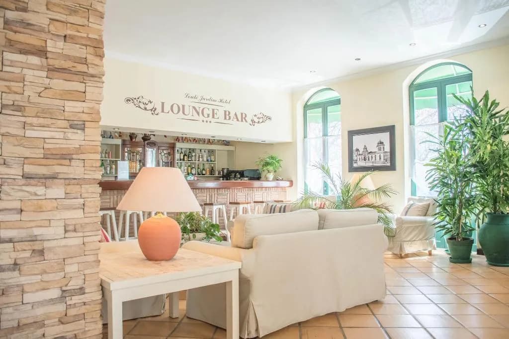 Bar, Loule Jardim, Algarve