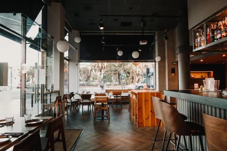 Bar, Kramer, Valencia