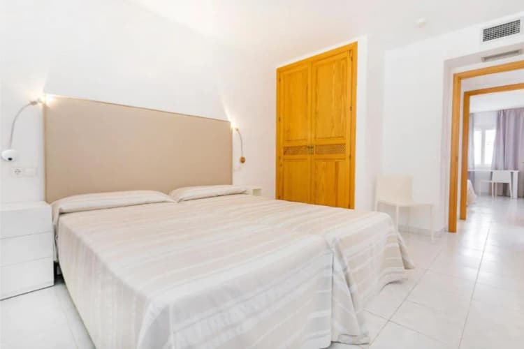 APARTMENT CAPACITY 4 Room, Duquesa Playa, Ibiza