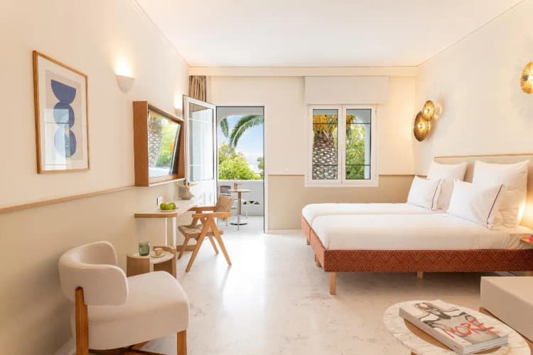 BUNGALOW DELUXE GARDEN VIEW Room, Brown Beach Chalkida Resort, Athens