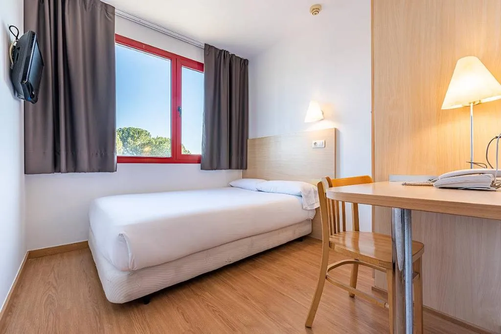 DOUBLE SINGLE USE WITH DOUBLE BED Room, Basic Hotel, Barcelona