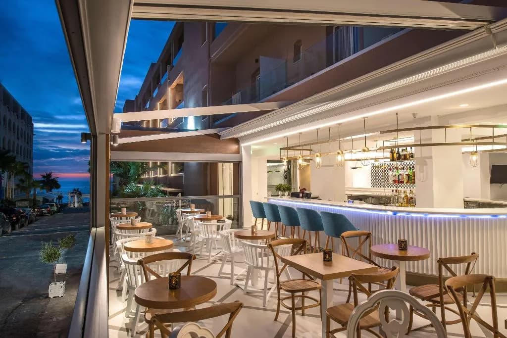 Bar, Mari Kristin Beach Hotel, Crete