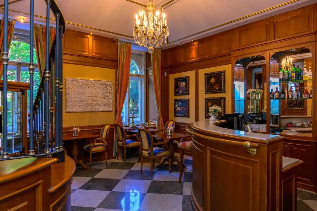 Bar, Hotel Kinsky Fountain, Prague