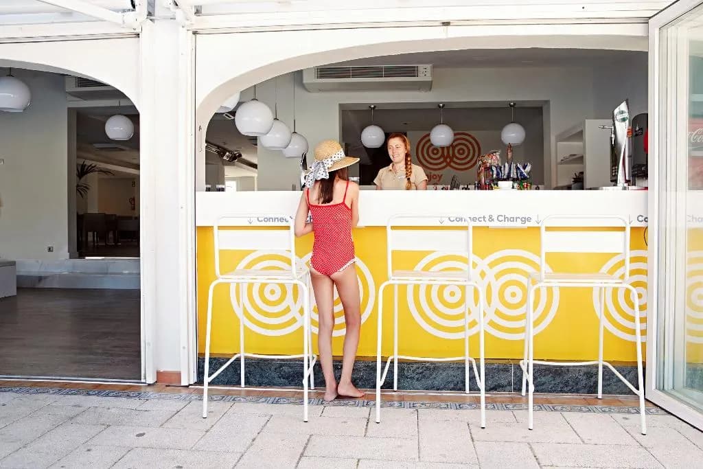 Bar, Hotel Globales Los Delfines, Menorca