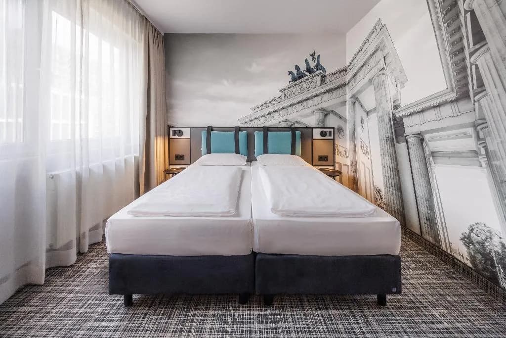 DOUBLE STANDARD Room, Hotel Luetzow, Berlin