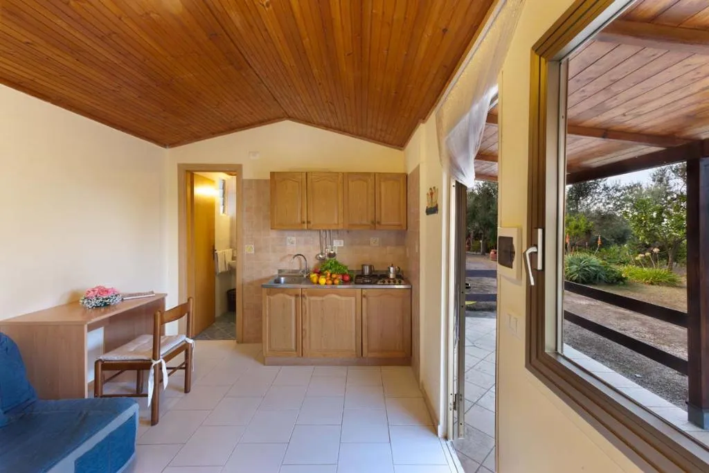 BUNGALOW BASIC Room, Hotel Villa Lubrense Sorrento, Naples