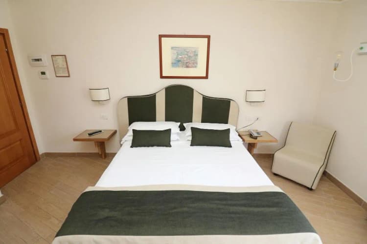 DOUBLE CLASSIC Room, Tourist, Naples