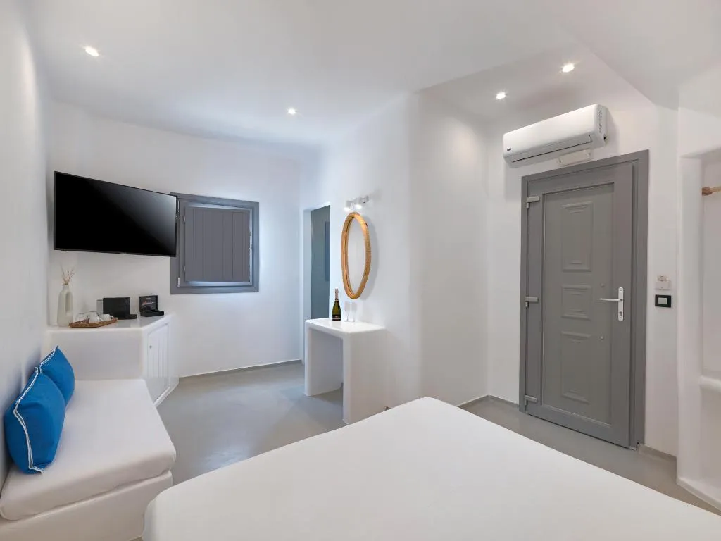 DOUBLE Accessible Room, Tatakis Design Hotel, Fira, Santorini